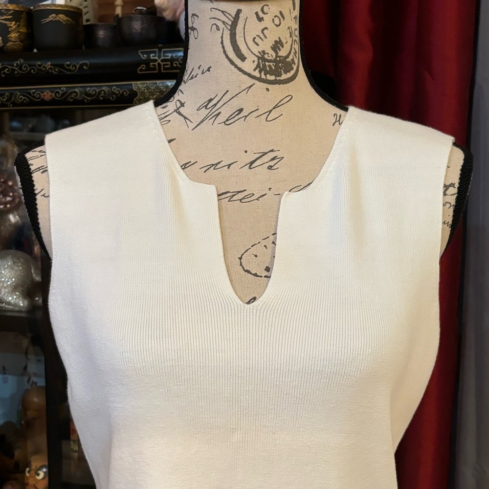 Vintage IB DIFFUSION Sleeveless Sweater Top - Picture 3 of 5